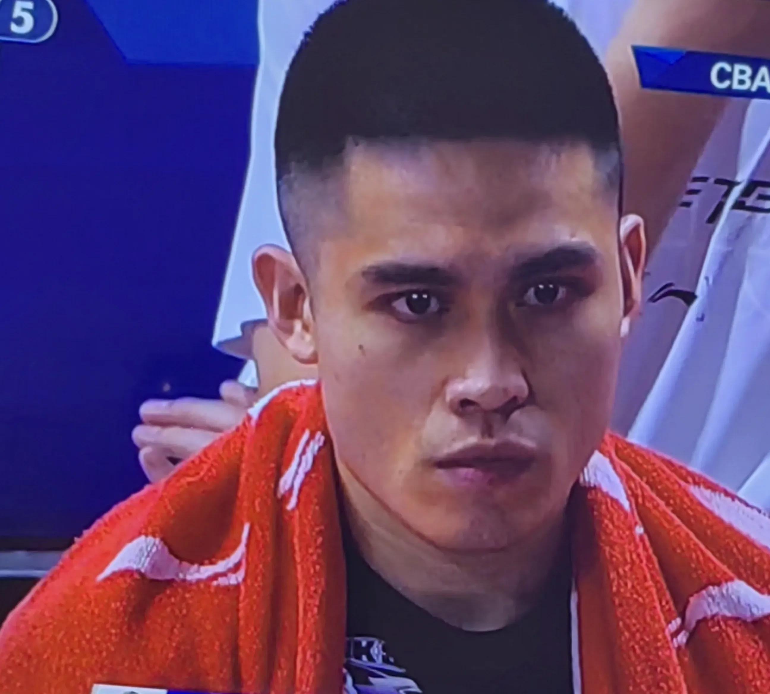 赛地聚焦——英超今夜热度飙升，北京首钢防线松动，媒体盛赞，更衣室氛围转暖的简单介绍